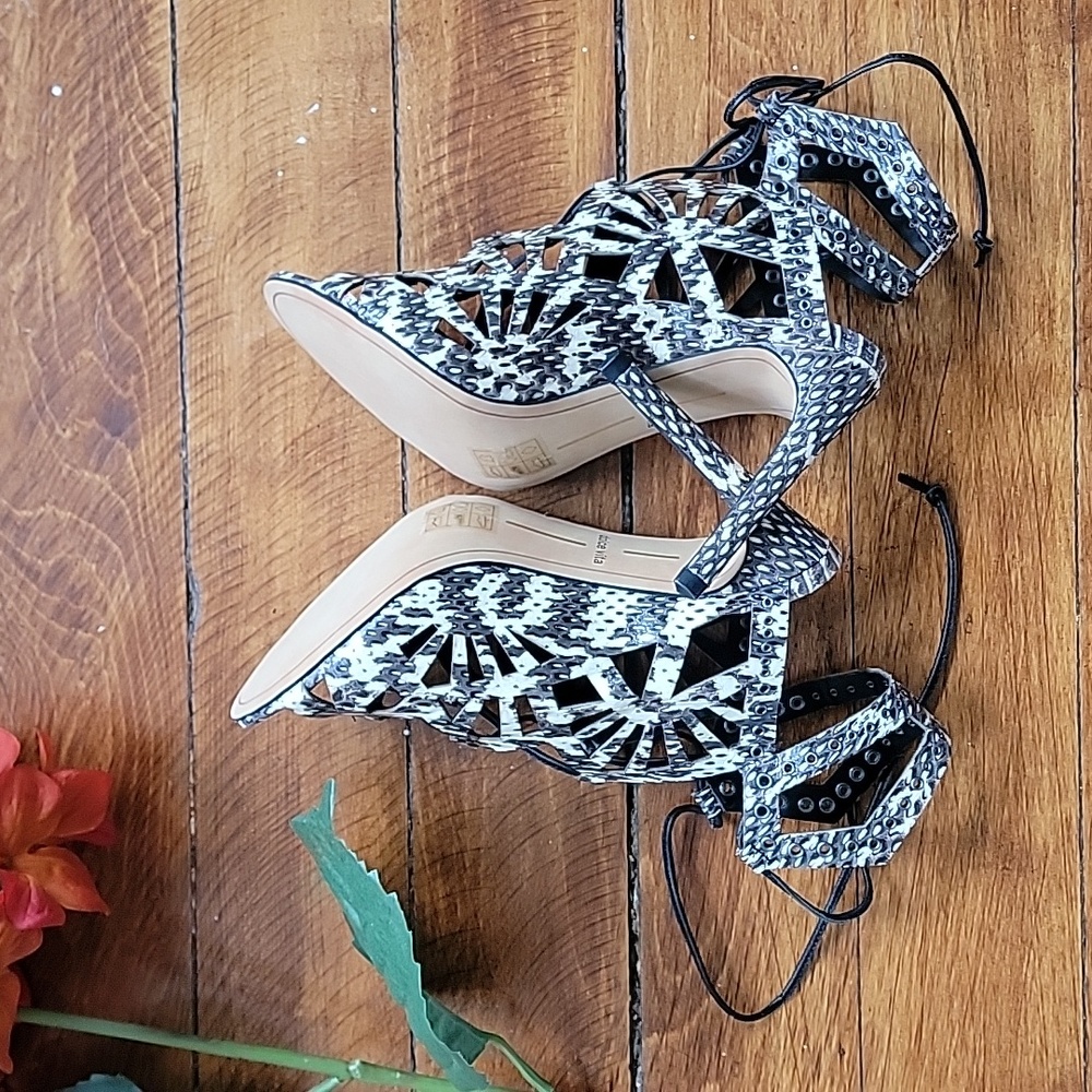 Dolce Vita 🛍Womens Ankle Strap Pump